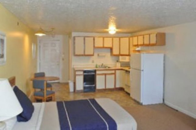 Grand Beach Inn 13/39