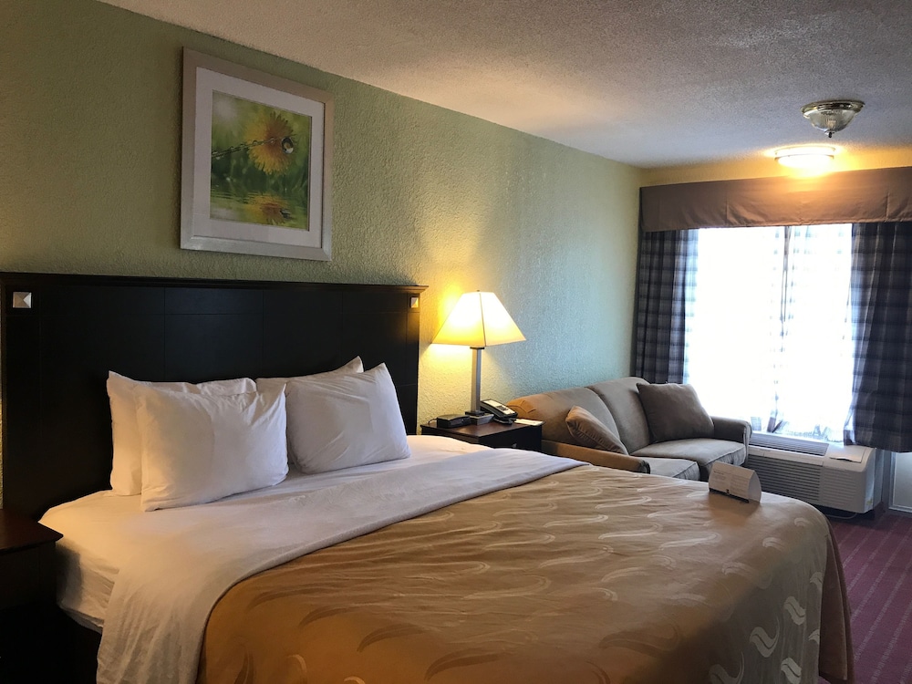 Quality Inn Huntingburg - Jasper 16/37