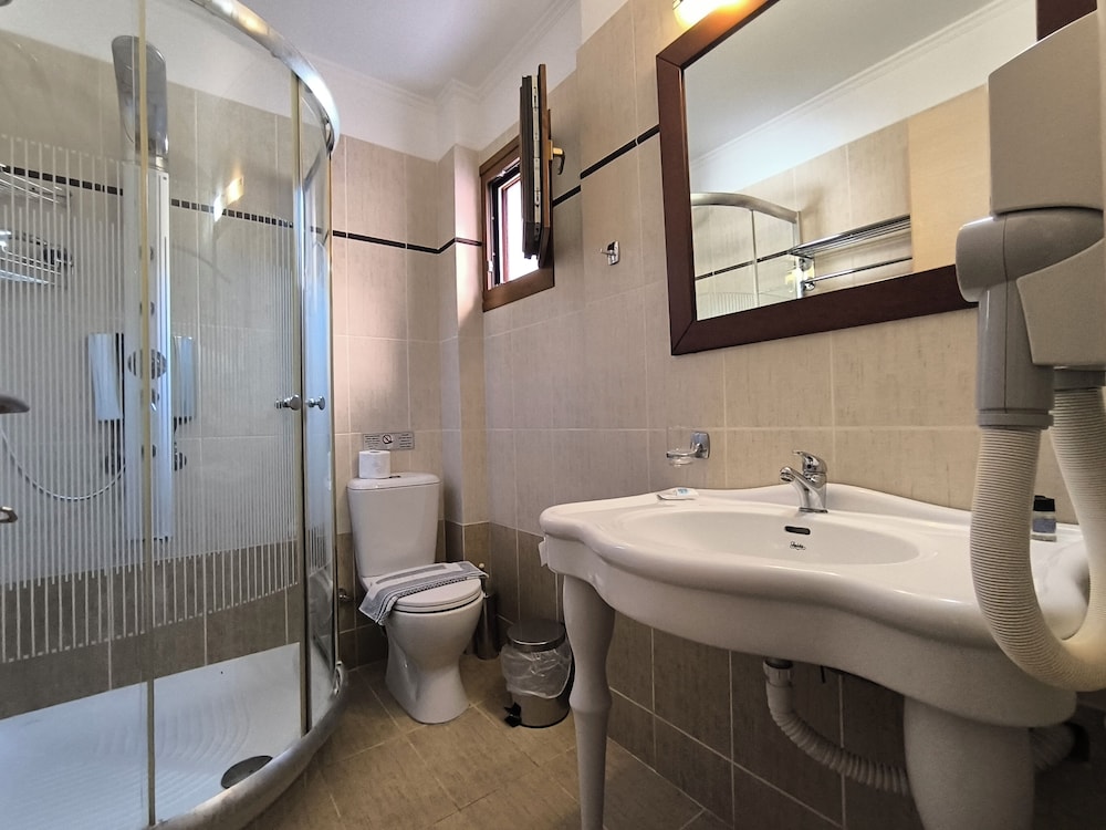 ANASTAZIA HOTEL 40/44