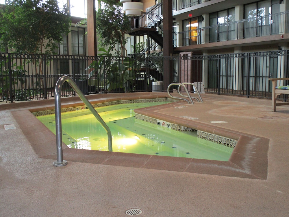 Radisson Hotel Lenexa Overland Park 29/54