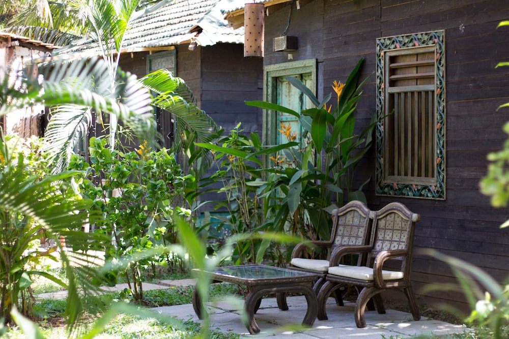 Leela Cottages 50/53