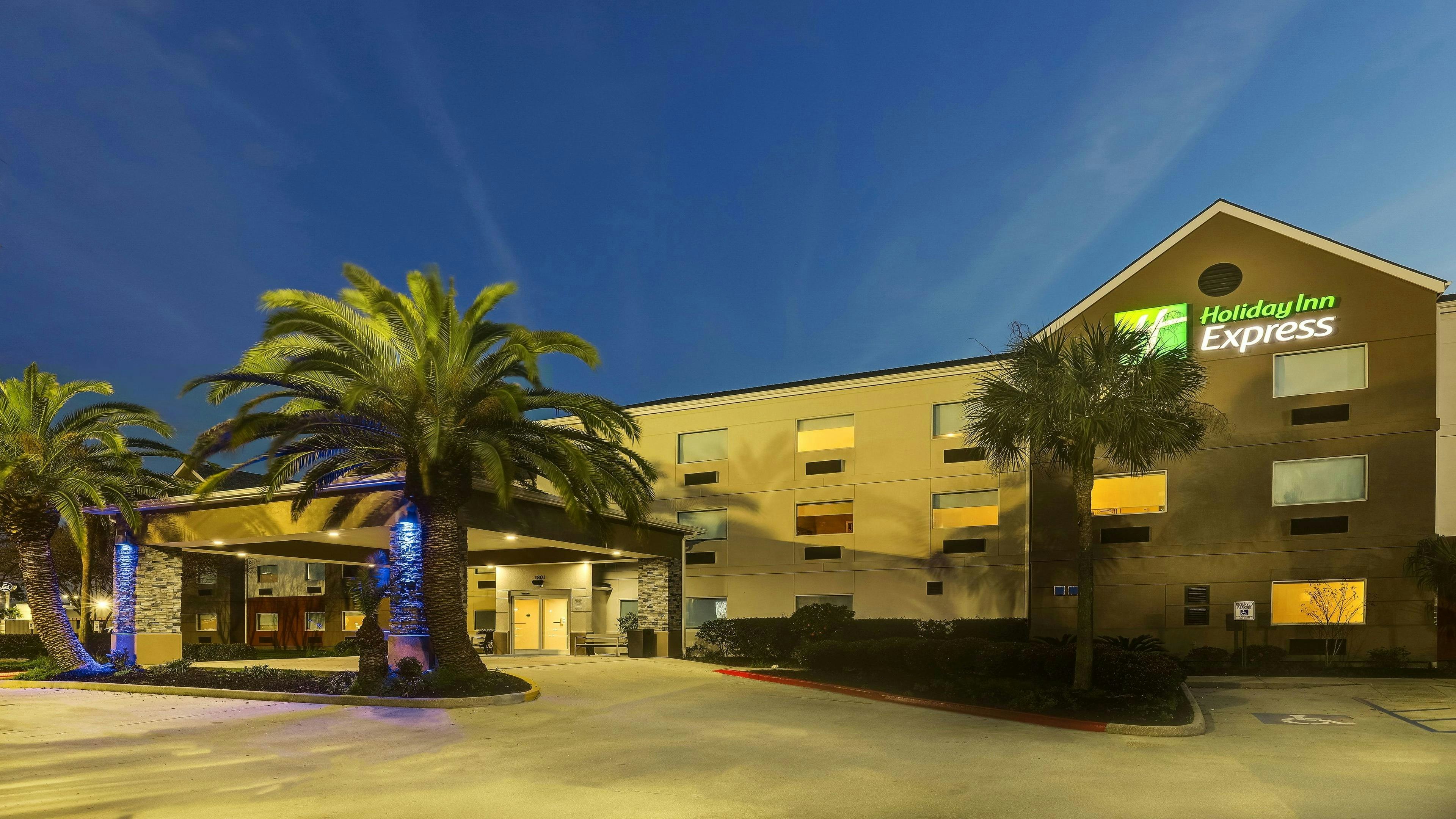 Holiday Inn Express Kenner New Orleans Airport an IHG Hotel 2/50
