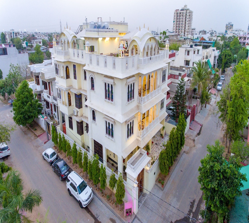 Harsoli Haveli 4/31