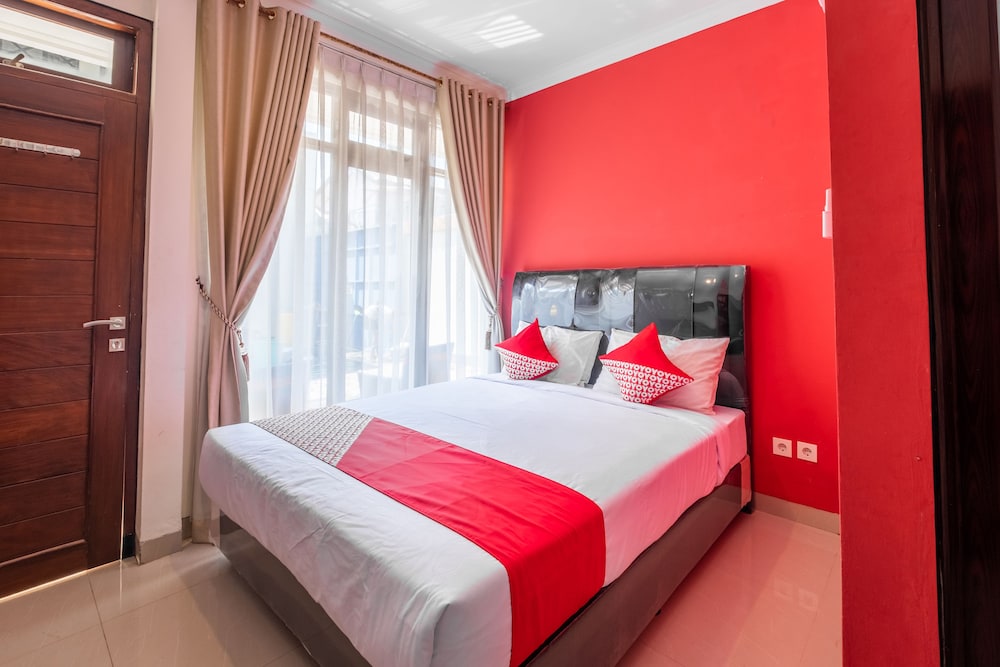 OYO Collection O 1032 Rahayu Residence Syariah 14/30