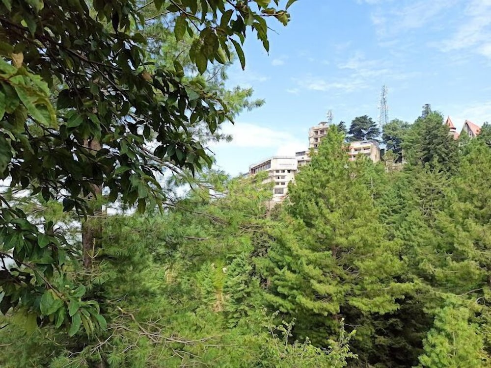 Shangrila Hotel & Resort Changla Gali 51/57