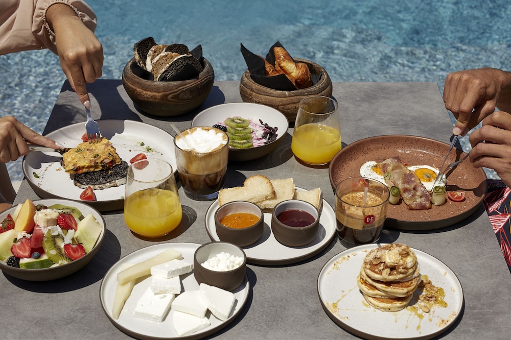 North Santorini Luxury Spa Hotel 38/50