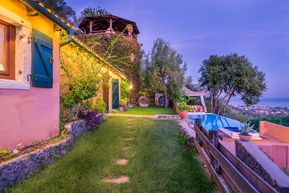 Villa Melolia photo1