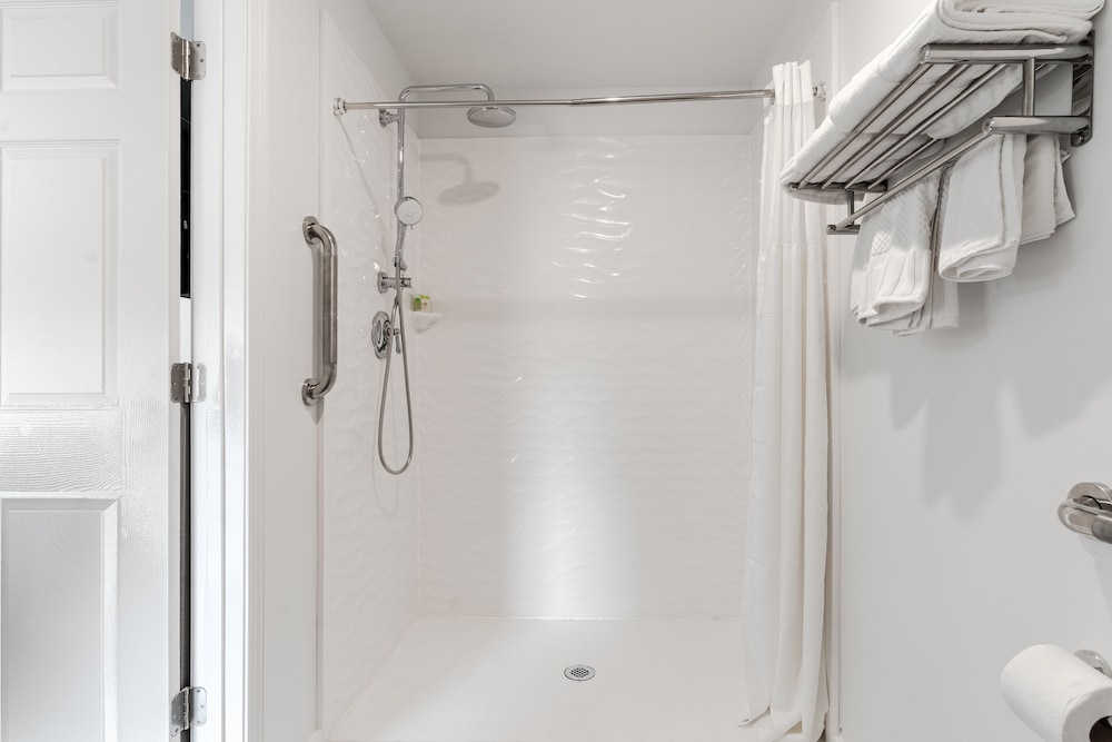 Budget Inn North Kingstown 26/29