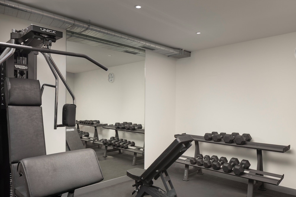 Holiday Inn Express and Suites Sion By IHG 26/50