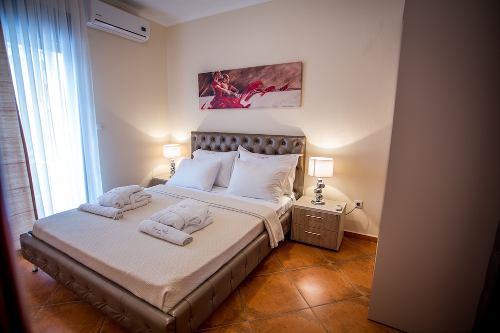 2 BEDROOMS, SUPERIOR, SUITE