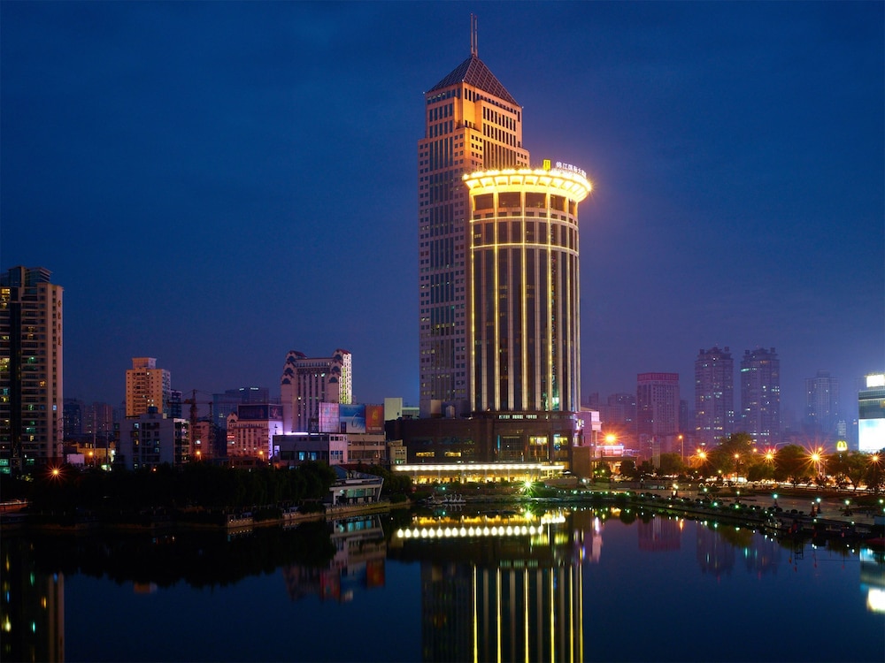 Wuhan Jin Jiang International Hotel 51/56