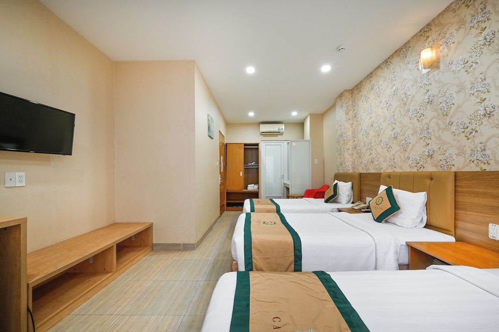 Camila Hotel 17/50