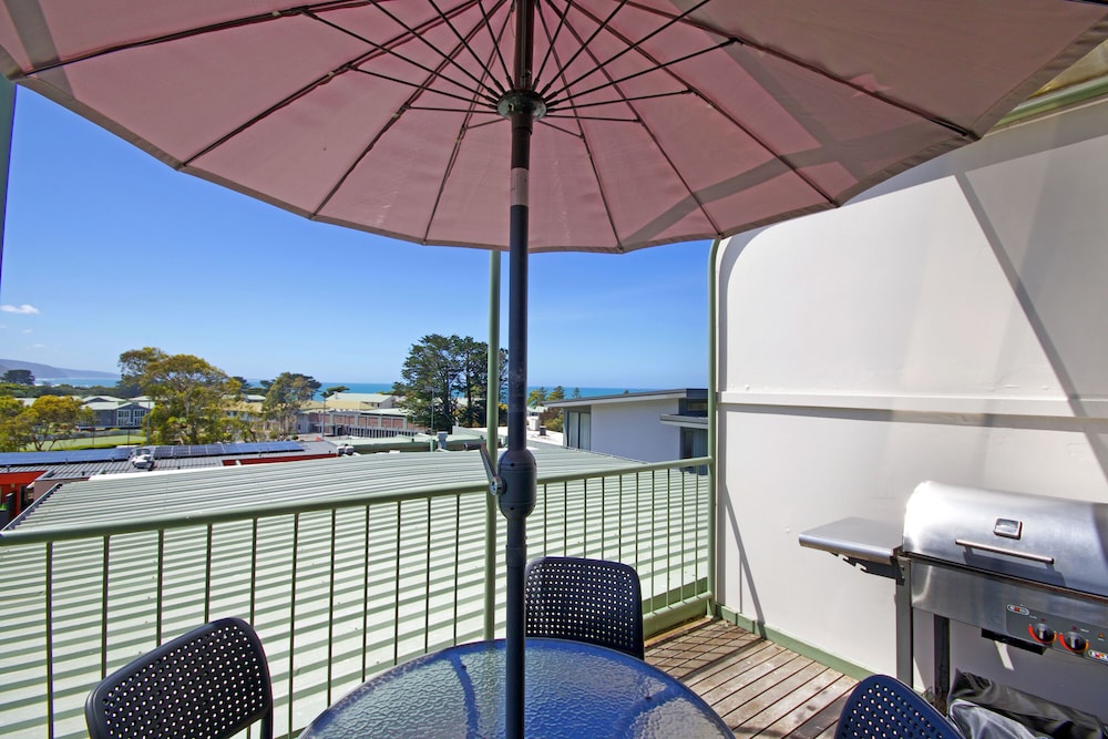 ANCHORAGE MOTEL AND VILLAS 24/45