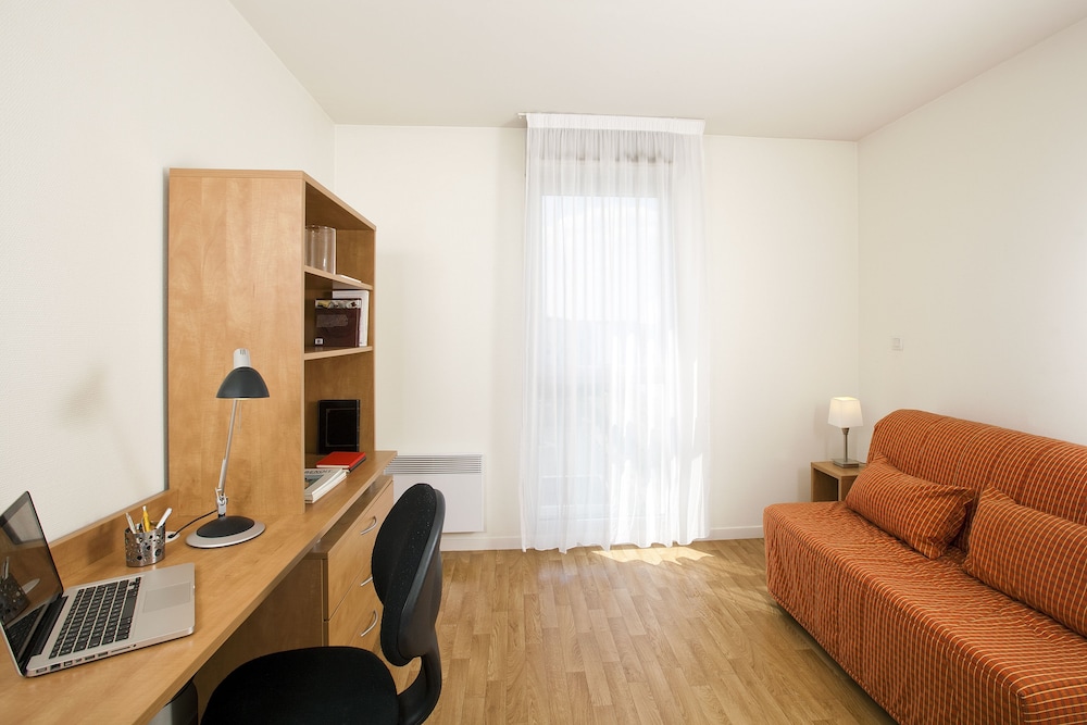 Sejours Affaires Rennes Longs Champs 26/40