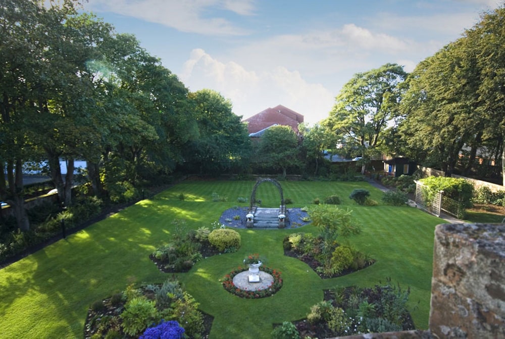 Savoy Park Hotel 29/32