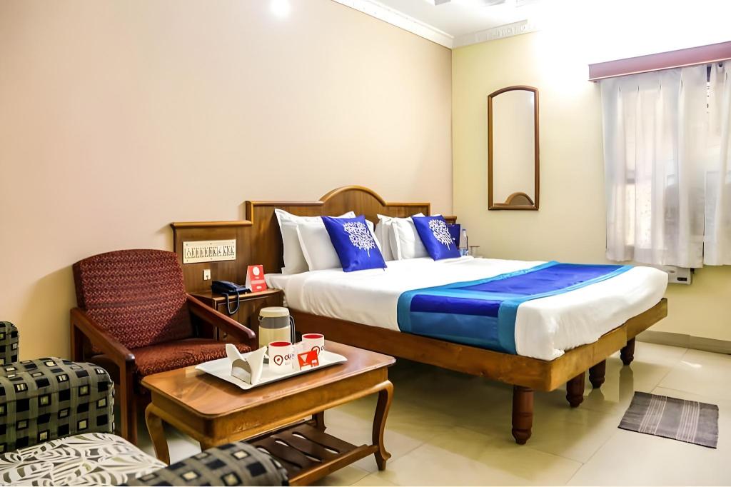 Hotel Gopikrishna 8/13