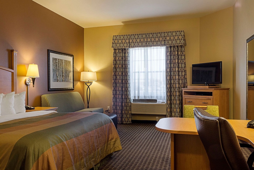 MainStay Suites Williston ND 25/58