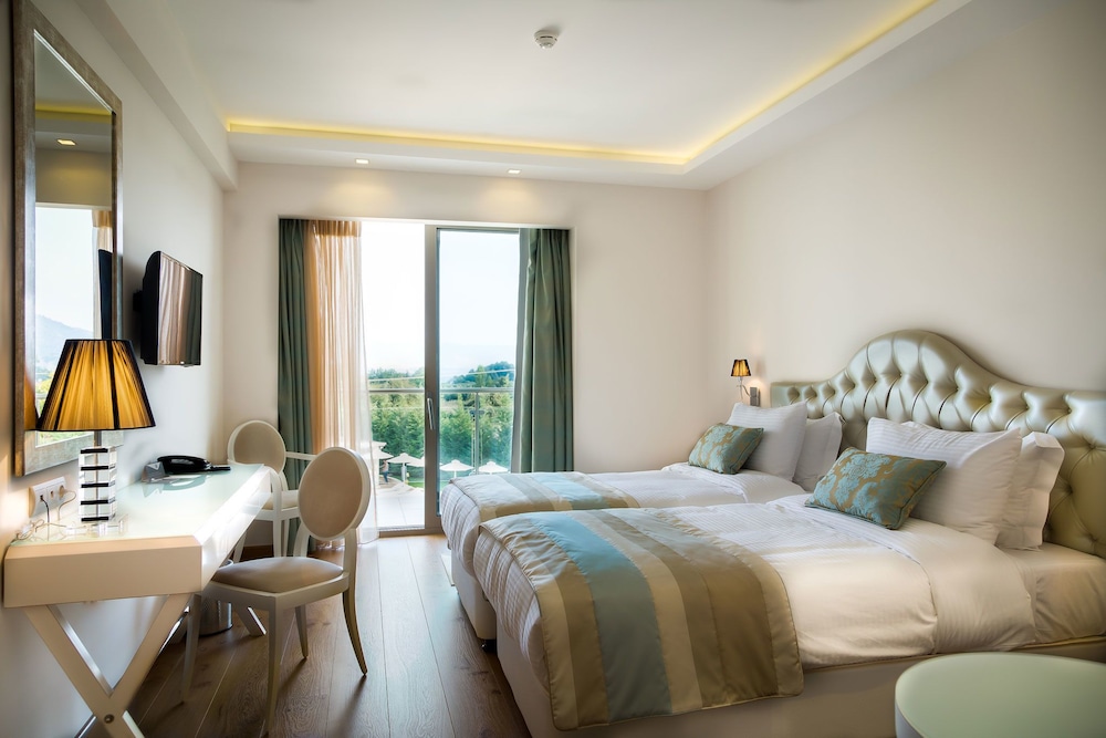 Calma Hotel Spa 6/31