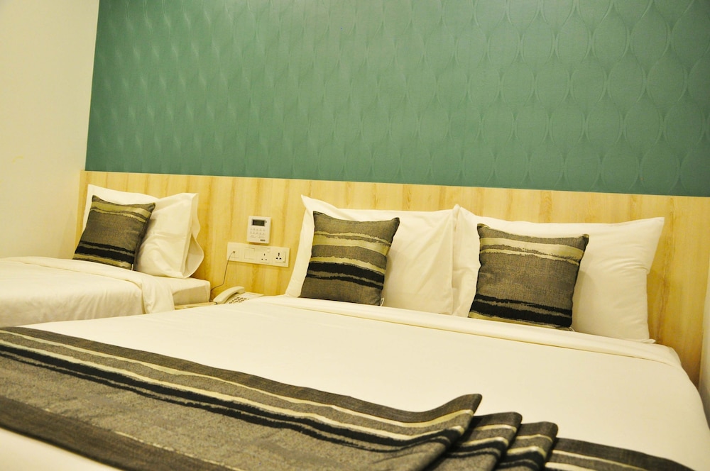 Valya Hotel 18/55