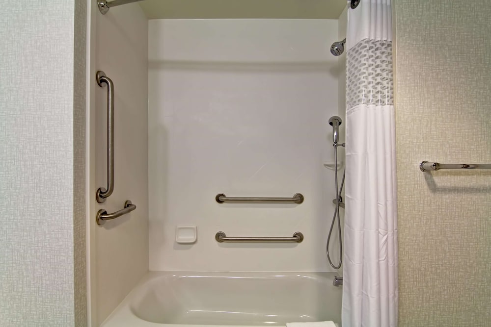 Hampton Inn Suites Cincinnati Downtown 24/72