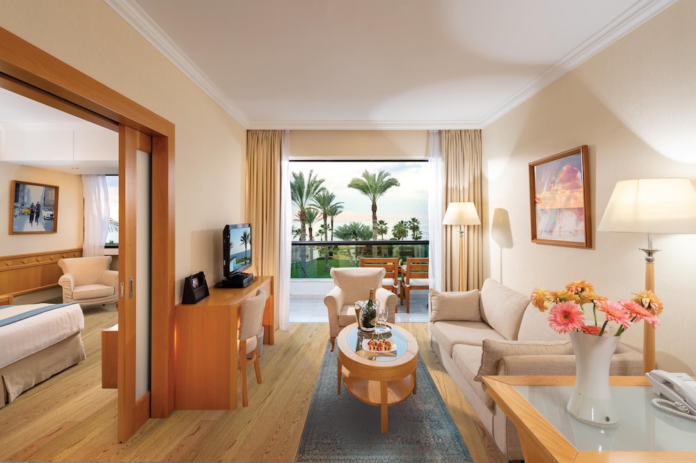 Constantinou Bros Asimina Suites Hotel 26/47