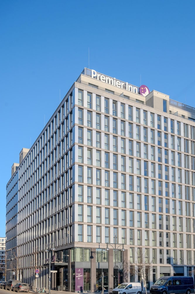 Premier Inn Berlin Alexanderplatz Hotel 2/53
