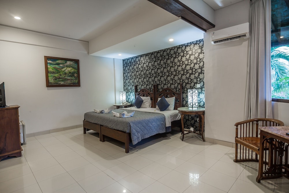 Taman Harum Cottages 27/80