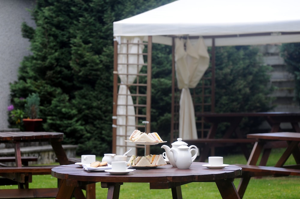 Highlander Hotel Newtonmore in NEWTONMORE