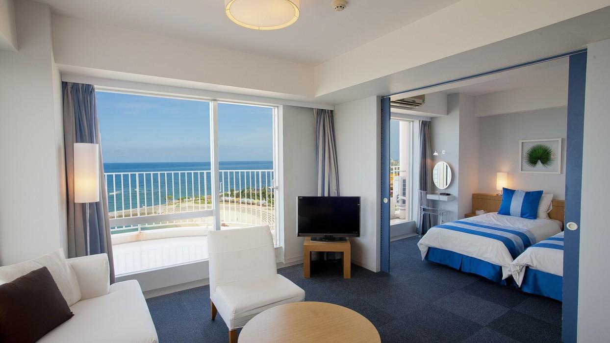 Ocean, Twin Beds, Corner