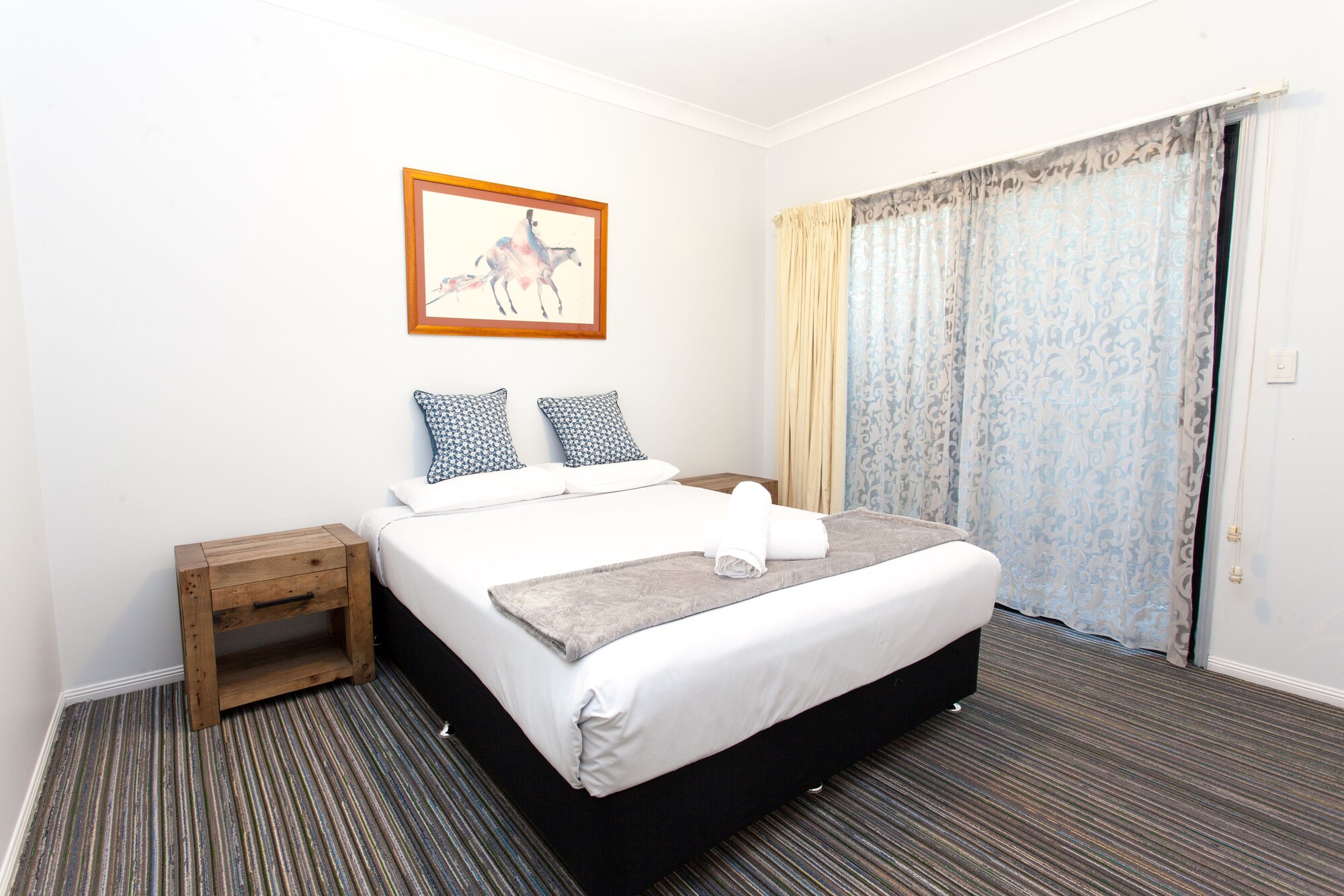 2 BEDROOMS