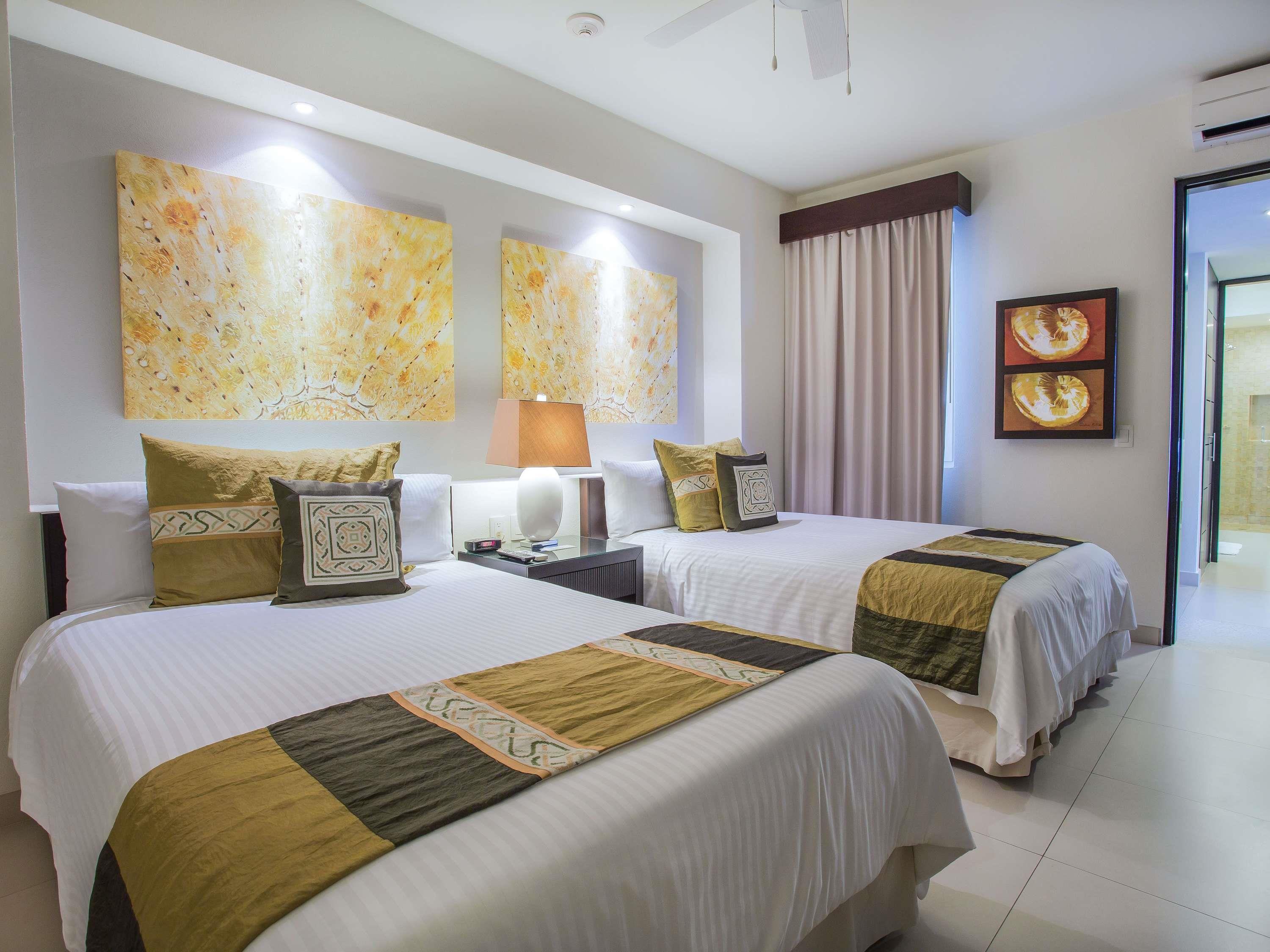 2 Bedrooms, Demi, Residence, 1 King and 2 Double Beds, Private Pool