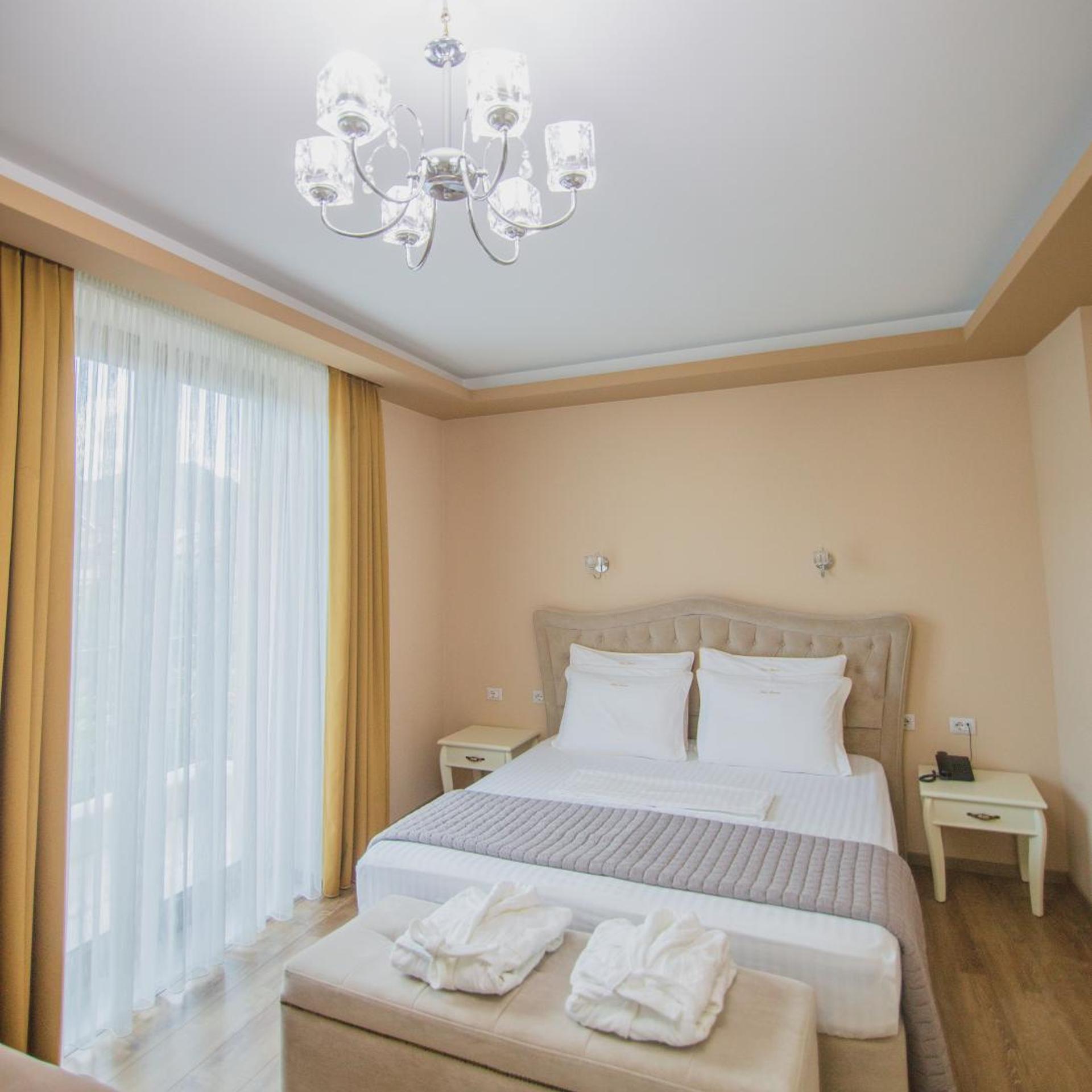 Christi's Hotel Borova 13/60