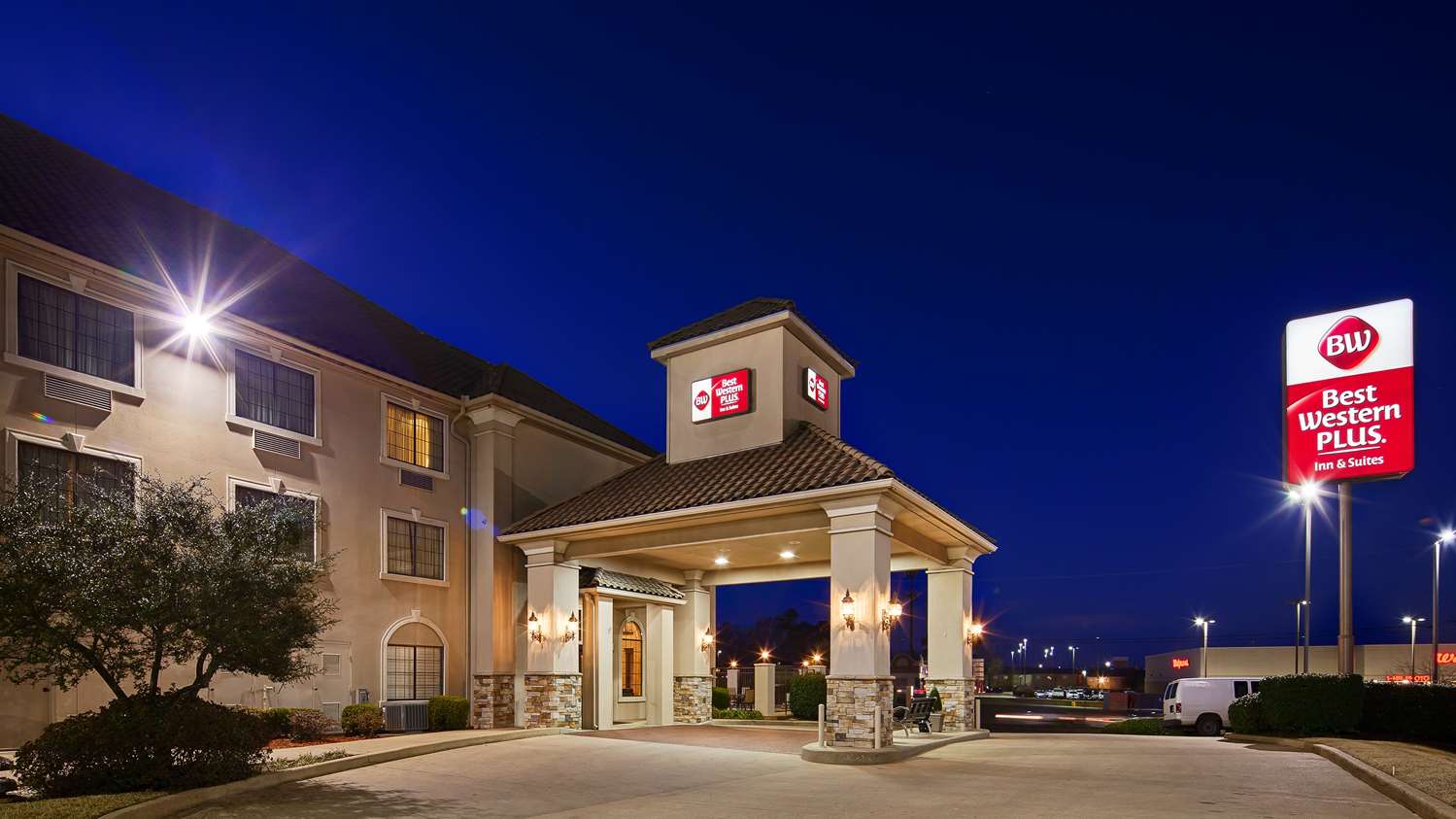 Best Western Plus Southpark Inn & Suites 38/39