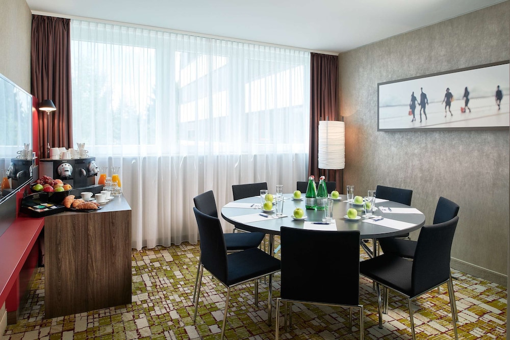 Dorint Airport Hotel Zurich 56/76