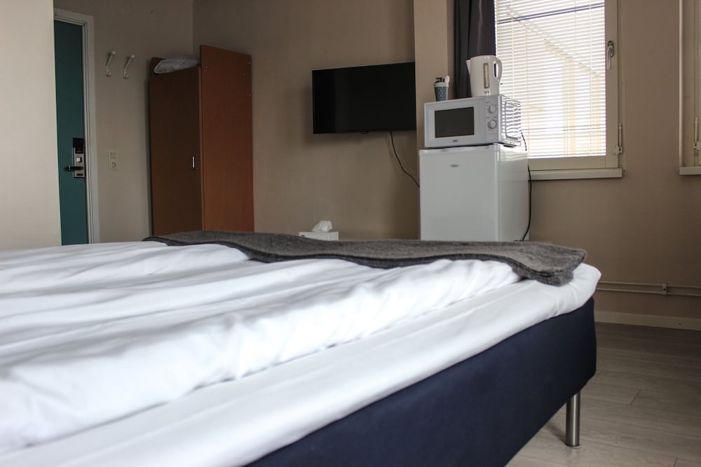 Euroway Hotel 32/50