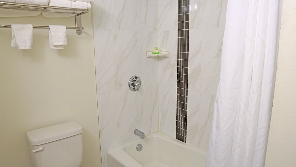 Ocean Surf Inn & Suites 69/73