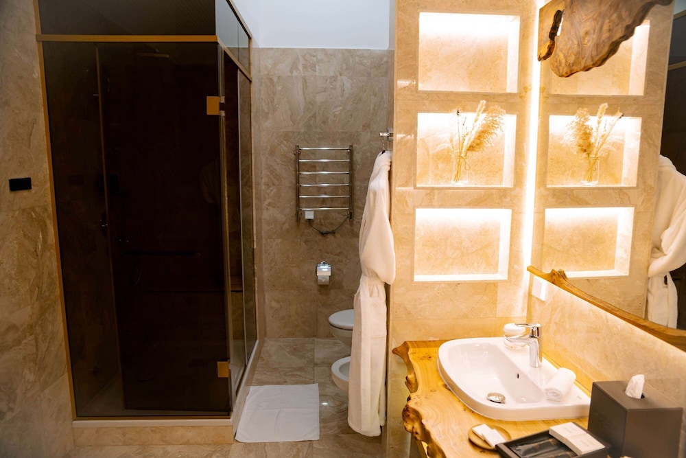 Wyndham Residences Aqkol 48/50