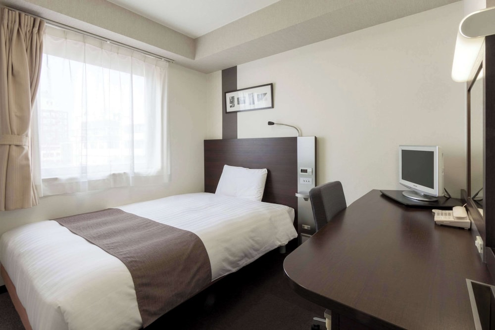 ROOM, DOUBLE BED