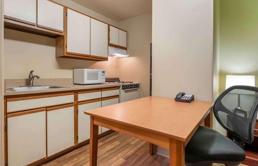 Studio 6 Corporate Extended Stay Indianapolis, IN - North Carmel 32/50