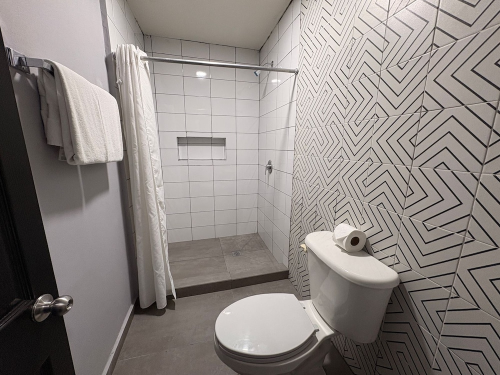Hotel Plaza Del Arco Express 65/65