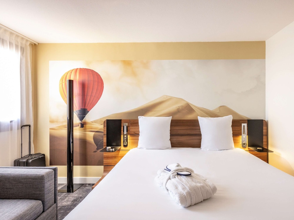 Room at Novotel Bordeaux Centre Gare Saint Jean, BORDEAUX
