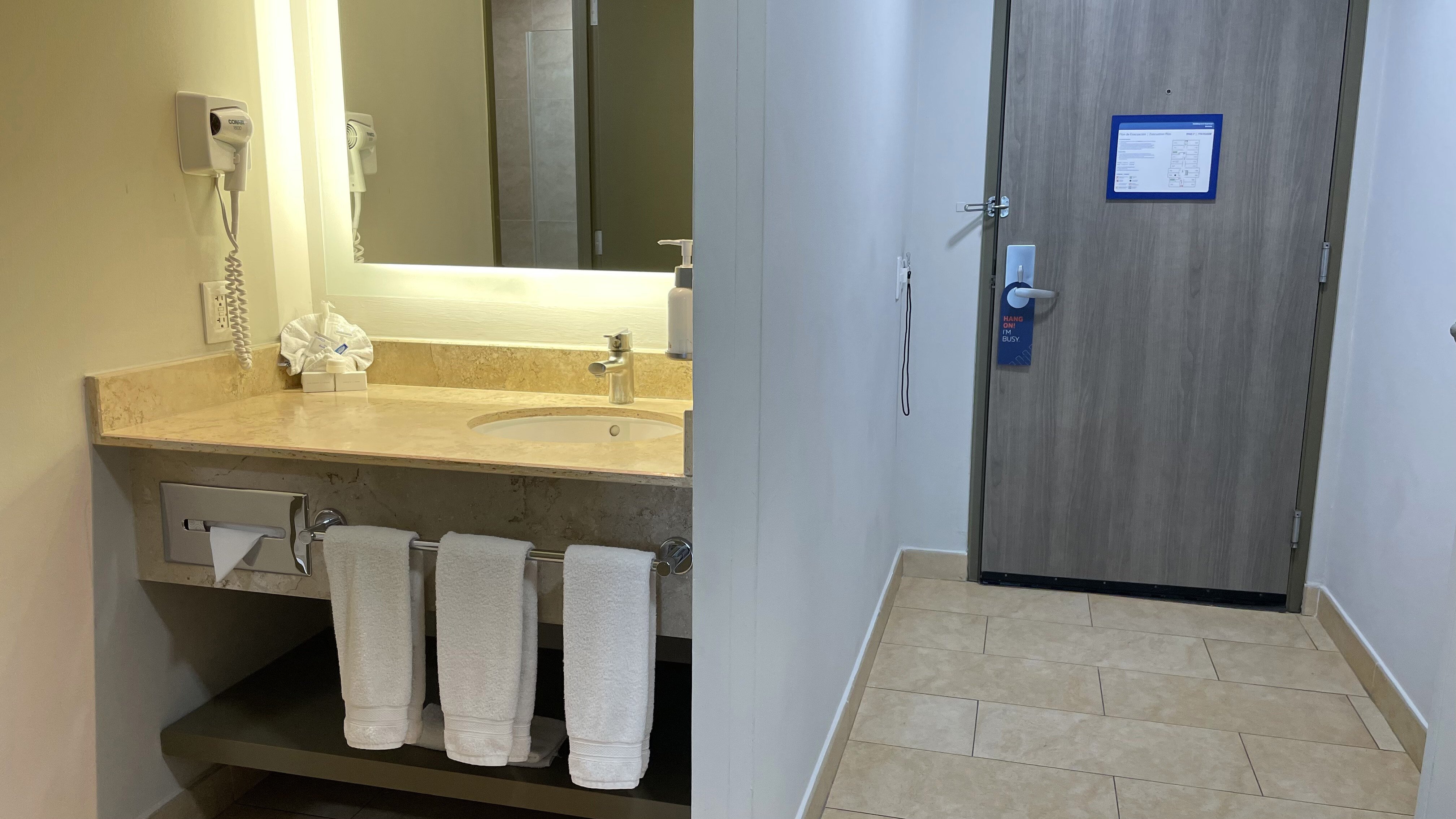 Holiday Inn Express Merida 48/50