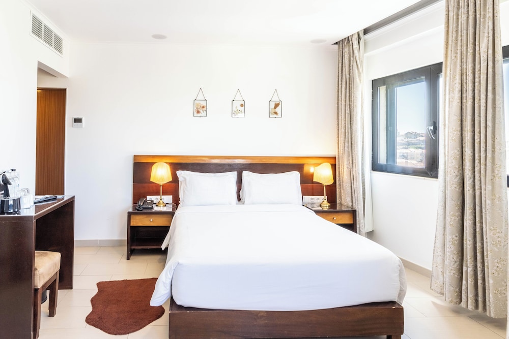 غرفة كومفورت ثلاثية بسرير مزدوج وسرير فردي، Hotel AS Lisboa 2/10