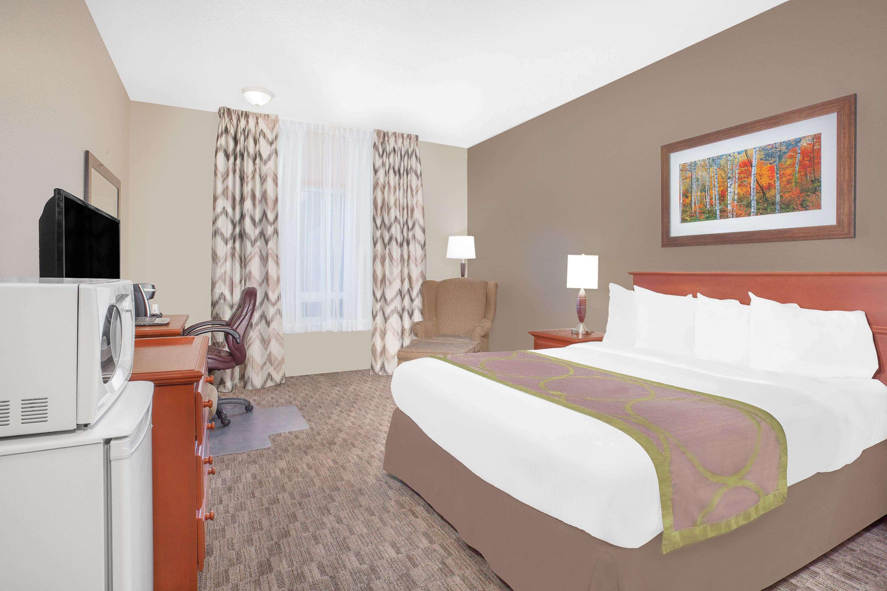 Super 8 by Wyndham Athabasca AB 10/31