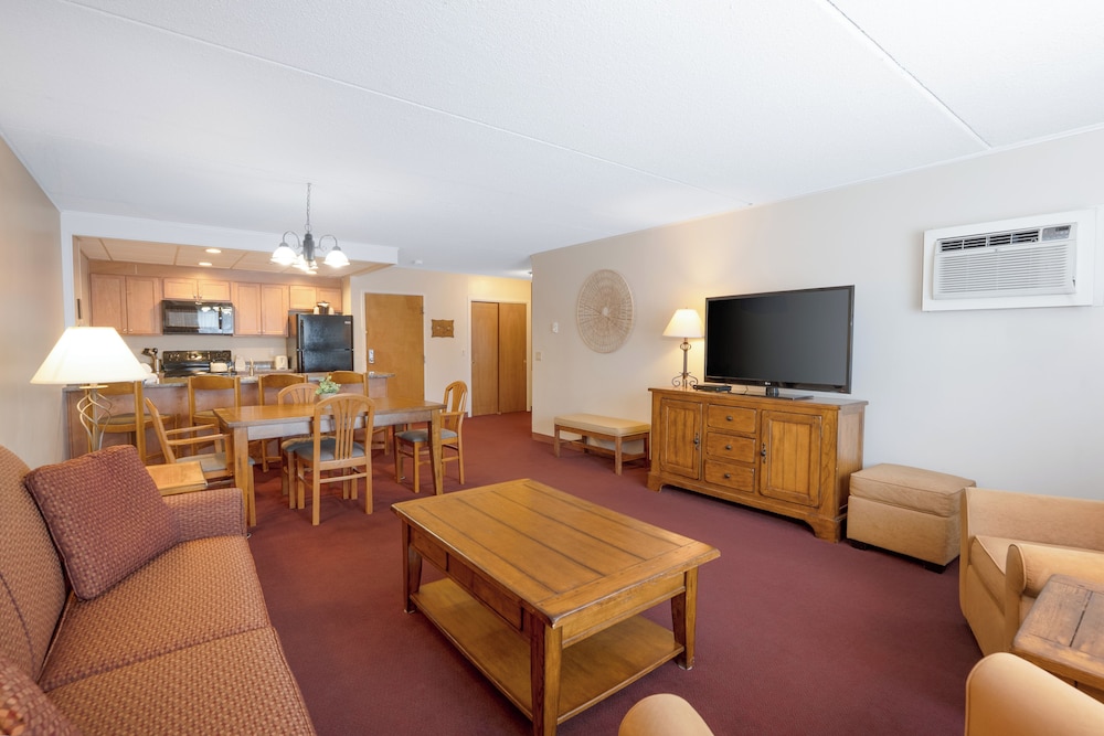 Fireside Inn and Suites Gilford 37/54