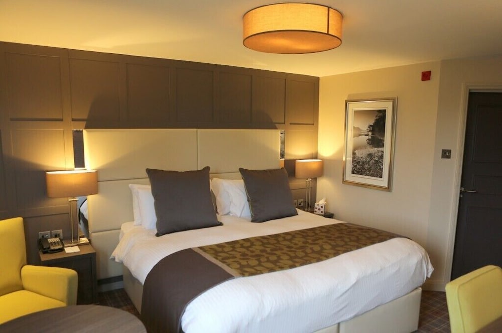 Abbey House Hotel 12/50