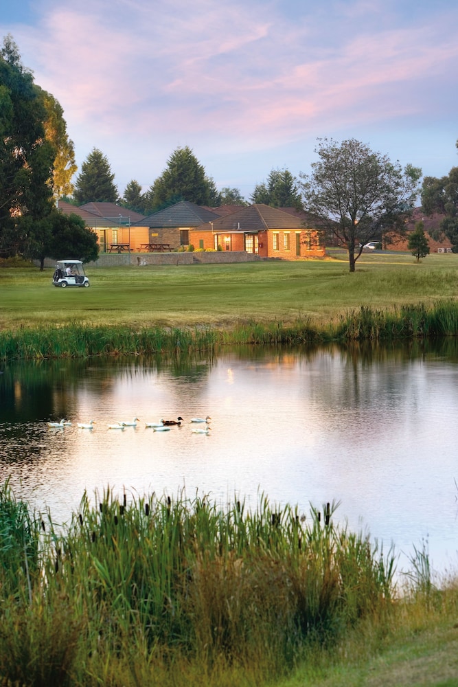 Country Club Villas 60/69