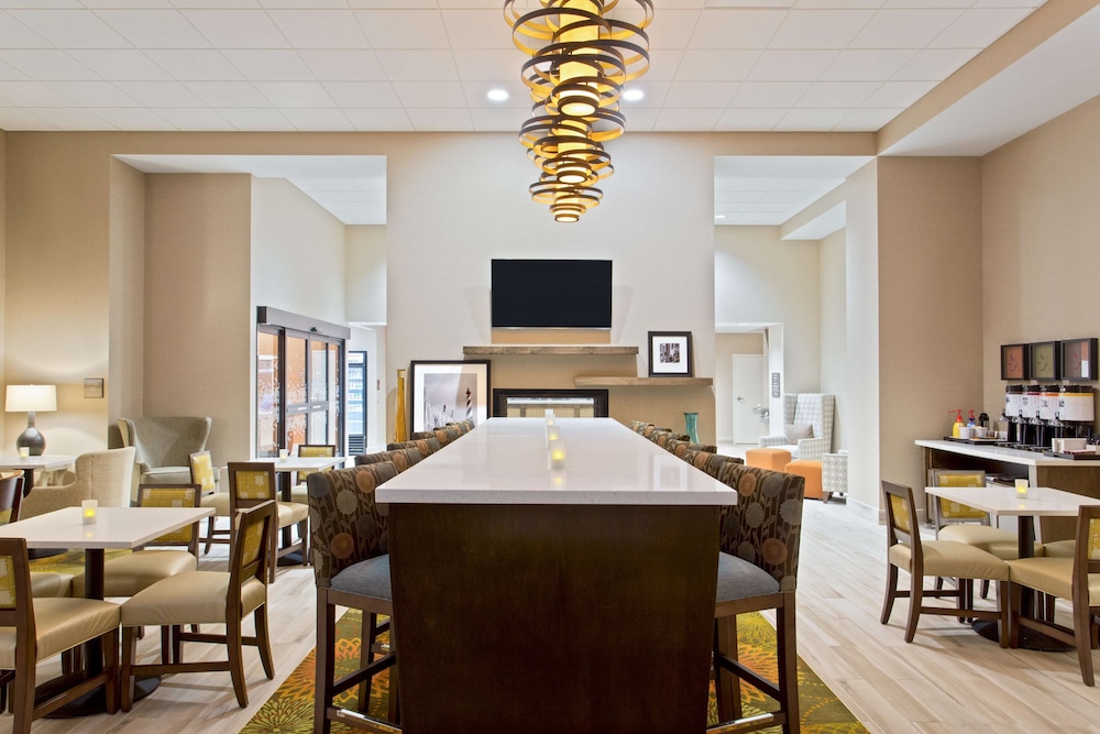 Hampton Inn Sault Ste Marie 34/42