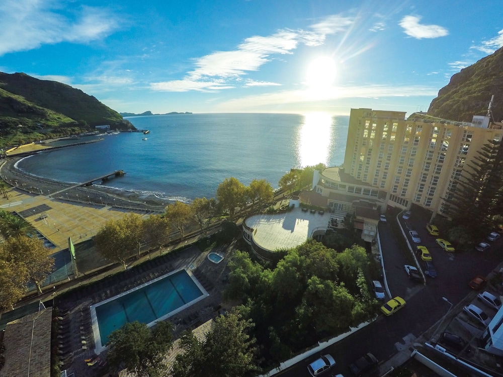 Baia Madeira Hotel - Ocean Beachfront 52/54