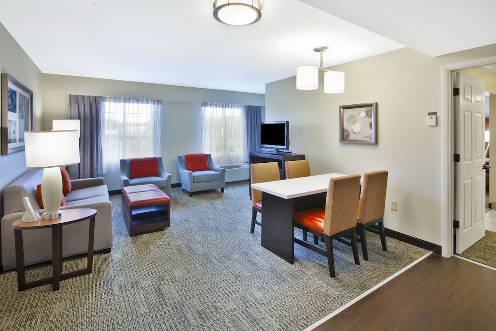 Staybridge Suites Cleveland Mayfield Heights Beachwood 50/68